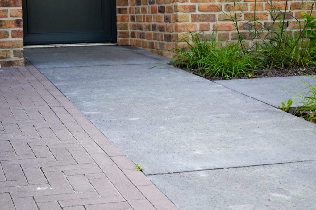 Sierbestrating bij een woning